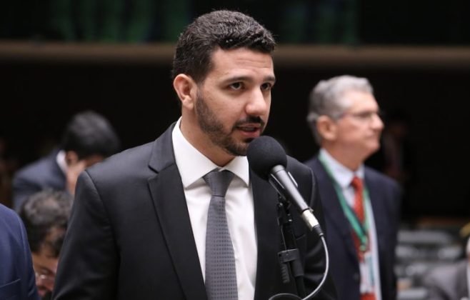 comissao-aprova-projeto-que-faz-distincao-entre-cambio-manual-e-automatico-na-cnh