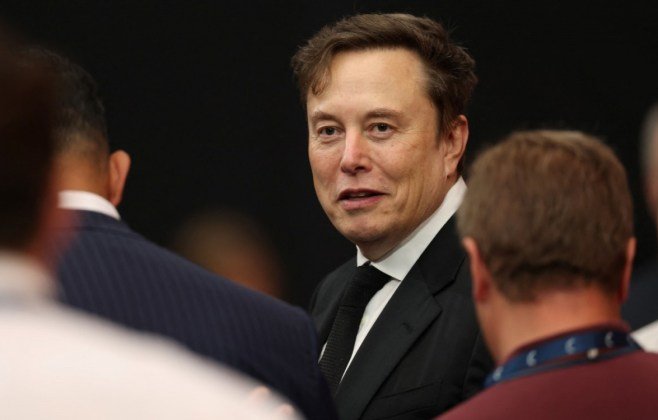 elon-musk-diz-que-prisao-de-moraes-‘esta-a-caminho’-por-envolvimento-com-banco-master