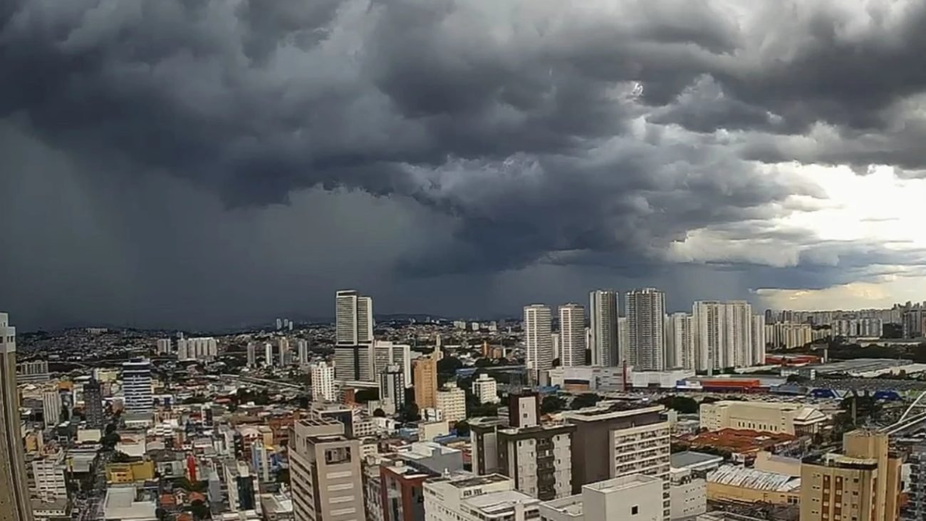 tempestades,-enchentes-e-alagamentos-marcam-a-meteorologia-do-verao-2026