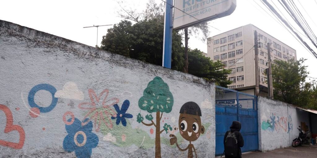 violencia-interrompe-transportes-e-afeta-acesso-a-educacao-no-rio