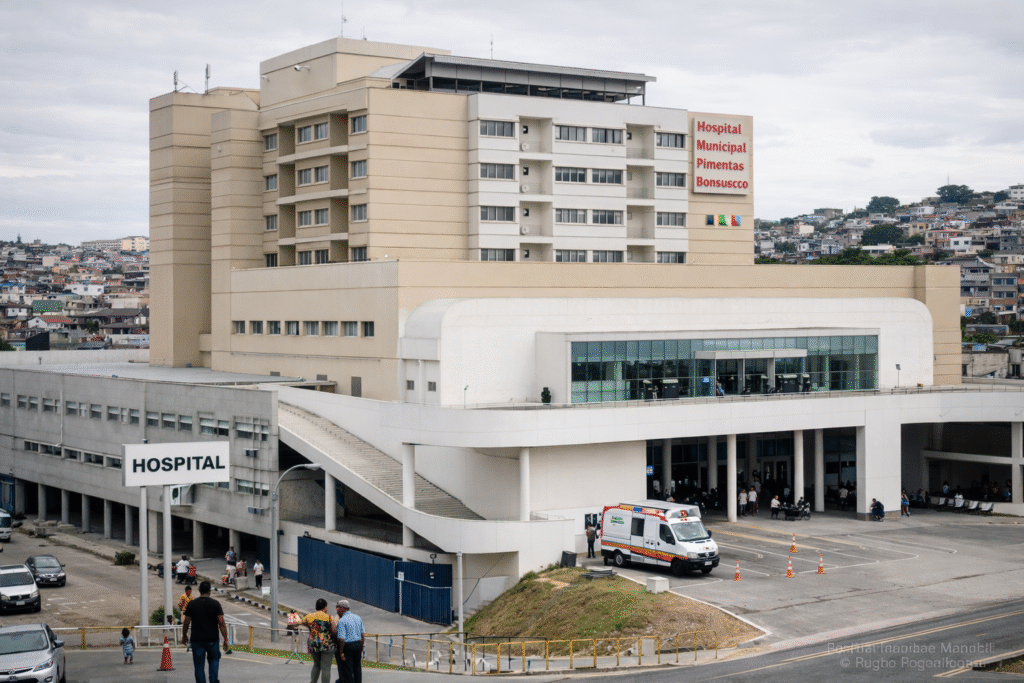 hospital-de-guarulhos-tem-sala-de-medicacao-improvisada-em-banheiro-e-falta-de-itens-basicos