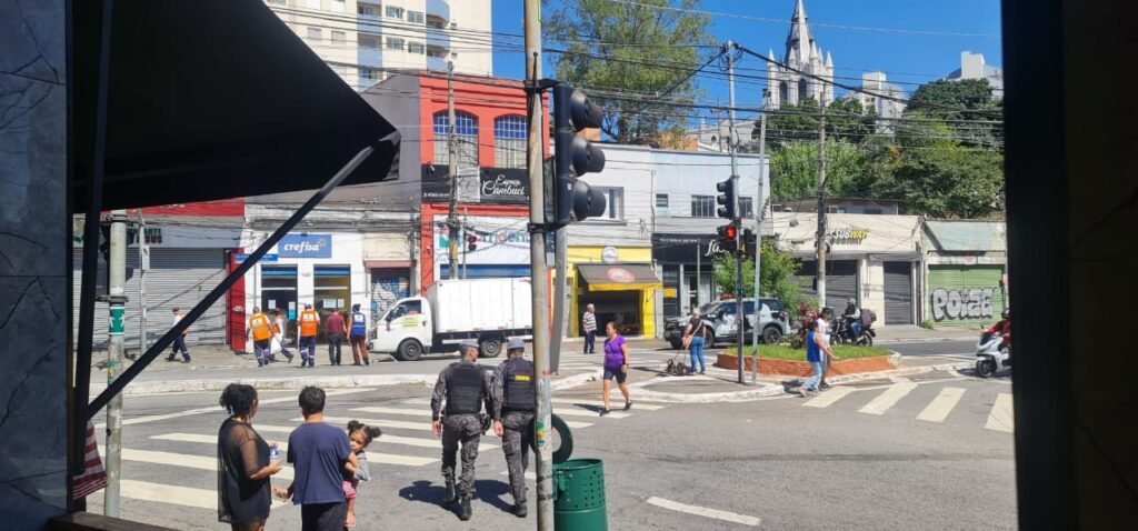 tropa-de-choque-para-retirar-placa-de-loterica:-o-leviata-municipal-e-o-uso-desproporcional-da-forca-estatal-em-sao-paulo