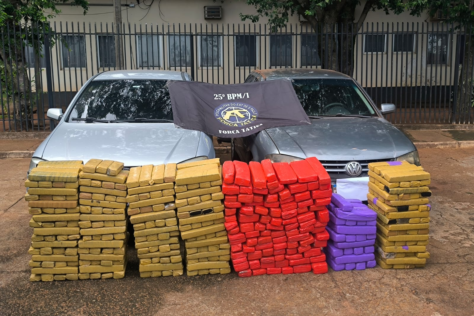 policia-militar-apreende-410-kg-de-maconha-durante-operacao-no-interior-de-sp