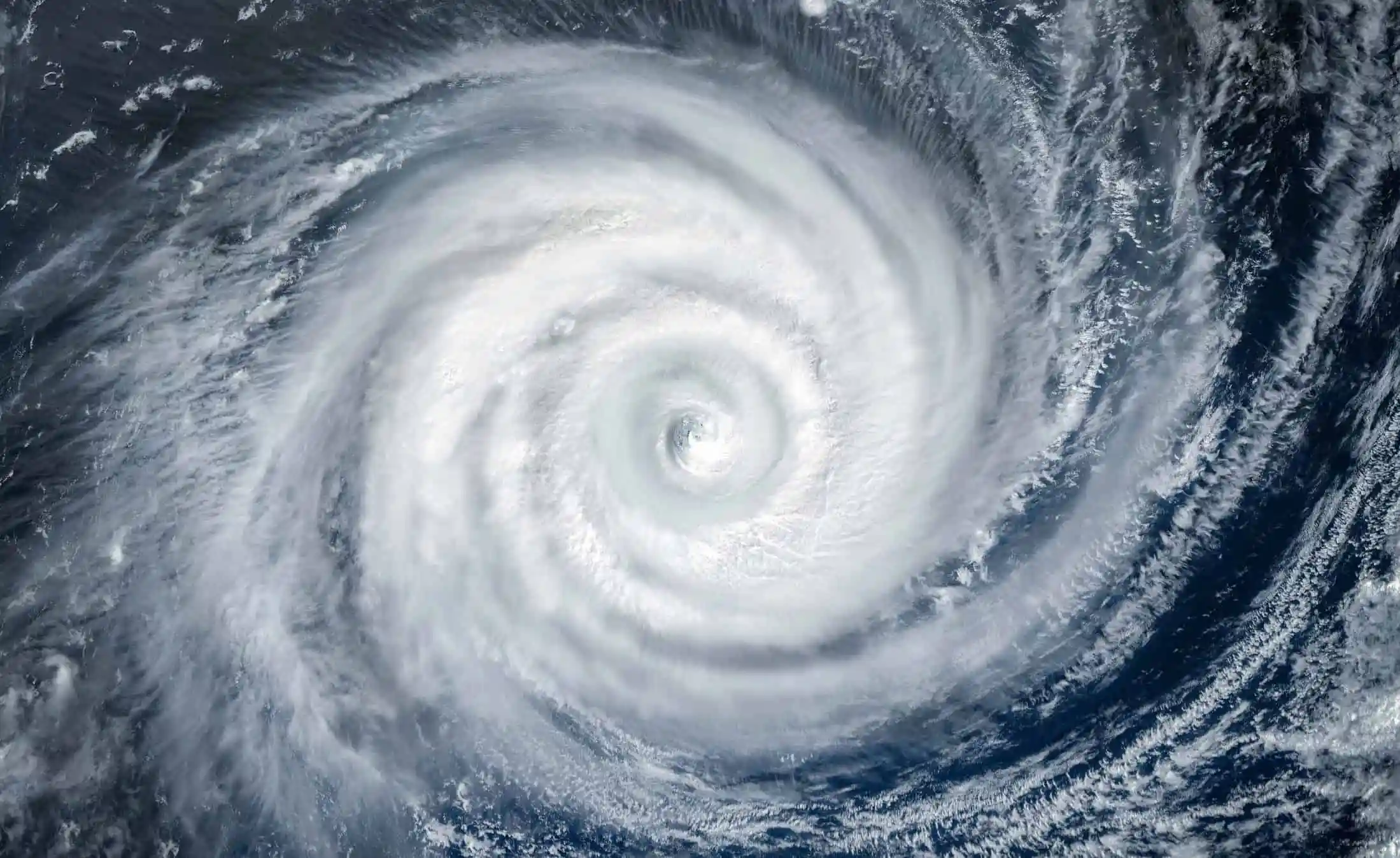 ciclone-bomba-chega-ao-sul-do-brasil-nesta-sexta-feira-e-coloca-seis-estados-em-estado-de-alerta-com-ventos-de-ate-100-km/h