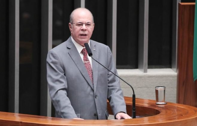 comissao-aprova-uso-de-royalties-do-petroleo-para-financiar-tarifa-zero-no-transporte