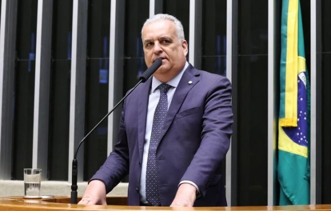 comissao-aprova-autorizacao-para-pessoa-com-deficiencia-visual-usar-oculos-biopticos-para-obter-cnh