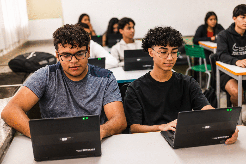 sao-paulo-oferece-2.631-vagas-de-estagio-remunerado-para-alunos-do-ensino-medio-tecnico
