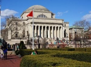 universidade-de-columbia-vai-pagar-mais-de-r$-1-bilhao-para-encerrar-investigacoes-de-trump