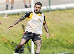 dudu-tem-julgamento-suspenso,-e-atletico-mg-critica-stjd