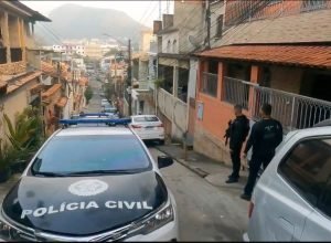 policia-mira-aplicativo-de-transporte-do-comando-vermelho-em-operacao-no-rj