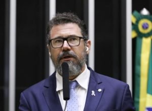 deputado-diz-que-e-autista-e-que-nao-entendeu-o-que-acontecia-para-evitar-suspensao-por-motim