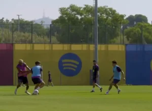 ‘ronaldinho,-e-voce?’.-finta-de-lamine-yamal-no-barcelona-viraliza