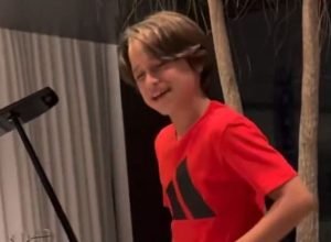 filho-de-ex-flamengo-canta-michael-jackson-e-impressiona a web;-veja-video