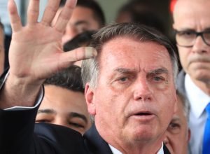 pgr-tem-48-horas-para-se-manifestar-sobre-pedido-de-asilo-de-bolsonaro