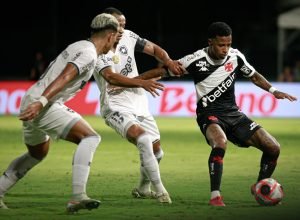 em-classico-de-mata-mata,-vasco-tenta-recuperar-forca-de-sao-januario
