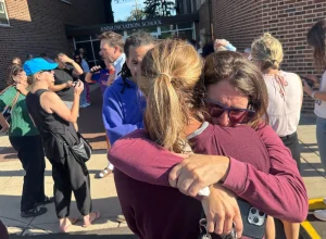 ataque-a-tiros-deixa-pelo-menos-tres-mortos-e-20-feridos-em-minnesota