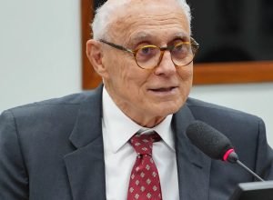 suplicy-passa-mal-e-e-internado-em-niteroi
