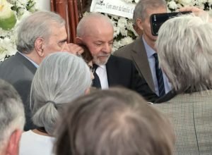 no-velorio-de-mino-carta,-lula-fala-sobre-julgamento-da-trama-golpista