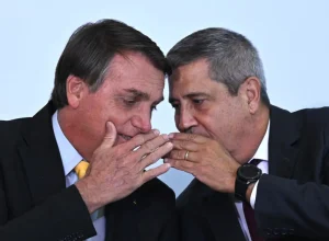 defesa-de-braga-netto-diz-que-delacao-de-mauro-cid-e-viciada-e-deve-ser-anulada