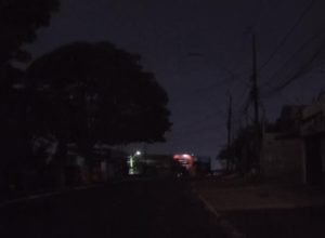 moradores-do-jardim-diamantina-reclamam-de-apagao-em-apucarana