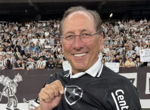botafogo-e-o-clube-que-mais-lucrou-na-ultima-janela-de-transferencias; veja