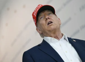 trump-vai-ao-us-open-como-convidado-da-rolex-(apesar-das-tarifas-a-suica)