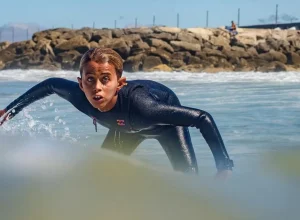 surfista-portugues-zion-brocchi-morre-aos-12-anos,-vitima-de-cancer