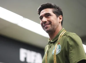 abel-retorna-ao-palmeiras-apos-folga-estendida;-veiga-avanca-em-recuperacao