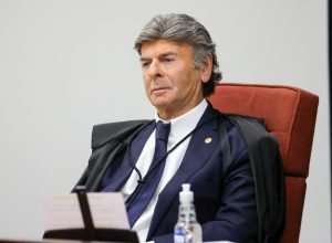 fala-de-fux-durante-voto-de-moraes-mostra-divergencia,-diz-especialista