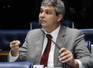 lider-do-pt-diz-que-votar-anistia-na-proxima-semana-seria-interferencia-no-julgamento-do-stf