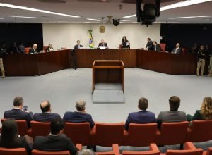 julgamento-de-bolsonaro-e-reus-sera-retomado-com-voto-de-carmen-lucia