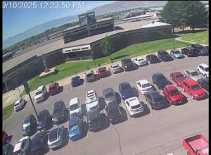 fbi-divulga-imagens-do-que-se-acredita-ser-o-atirador-de-charlie-kirk