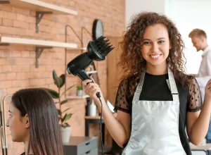 servicos-crescem-em-julho-pelo-sexto-mes-consecutivo,-mostra-ibge