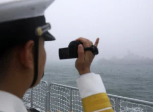 pequim-condena-passagem-de-navios-militares-ocidentais-no-estreito-de-taiwan