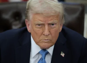 governo-trump-promete-revogar-visto-de-medico-brasileiro-que-celebrou-morte-de-charlie-kirk