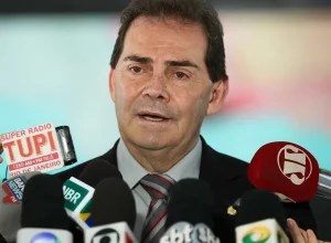 paulinho-da-forca-deve-ser-relator-da-anistia;-plano-e-substituir-indulto-por-reducao-de-penas