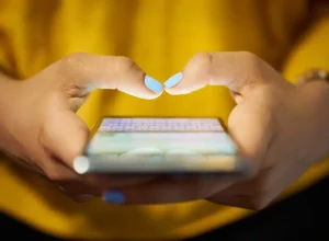 as-idealizacoes-virtuais-e-seus-impactos-na-saude-mental