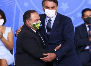 flavio-dino-autoriza-investigacao-de-bolsonaro-por-crimes-da-pandemia