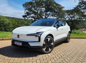 manutencao-de-bateria-em-carros-eletricos-e-hibridos:-mitos-e-cuidados