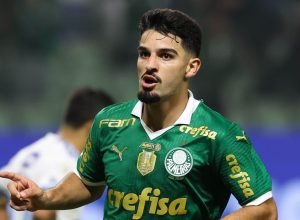 palmeiras-negocia-renovacao-de-contrato-com-titular-do-ataque