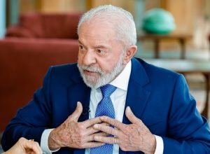 lula-alerta-pt-sobre-impacto-eleitoral-da-pec-da-blindagem