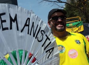 ato-no-rj-com-caetano,-chico-e-gil-repudia-anistia-e-pec-da-blindagem