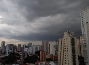 defesa-civil-mobiliza-gabinete-de-chuva-em-sp-apos-mudanca-brusca-no-tempo