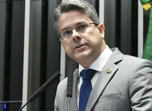 relator-no-senado-defende-rejeicao-da-pec-da-blindagem:-“golpe-fatal”