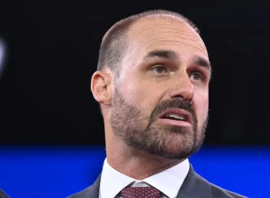 eduardo-rejeita-ajuda-financeira-nos-eua-e-da-recado-a-valdemar