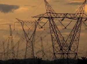 energia-eletrica-deve-subir-mais-que-a-inflacao-em-2025