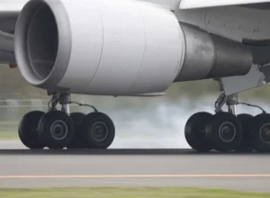 voo-no-para-e-cancelado-apos-passageiro-fazer-ameaca-de-bomba,-em-tom-de-brincadeira