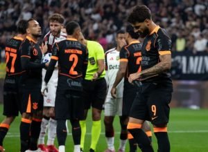 corinthians-mantem-jejum-na-arena-pelo-brasileiro-ao-perder-para-o-flamengo