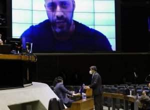 moraes-autoriza-daniel-silveira-a-cumprir-pena-em-regime-aberto