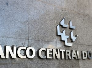 contas-publicas-tem-deficit-de-r$-17,3-bilhoes-em-agosto